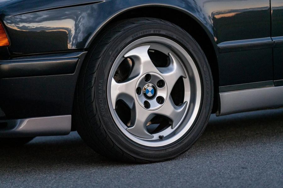Колеса BMW M5 Touring (E34) 1992 года  (EU) (фото 41 из 94)